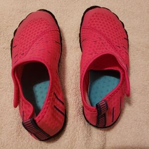 KIDS WATER SHOES